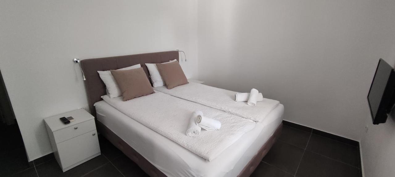 Zoran Apartments Sveti Stefan Ngoại thất bức ảnh