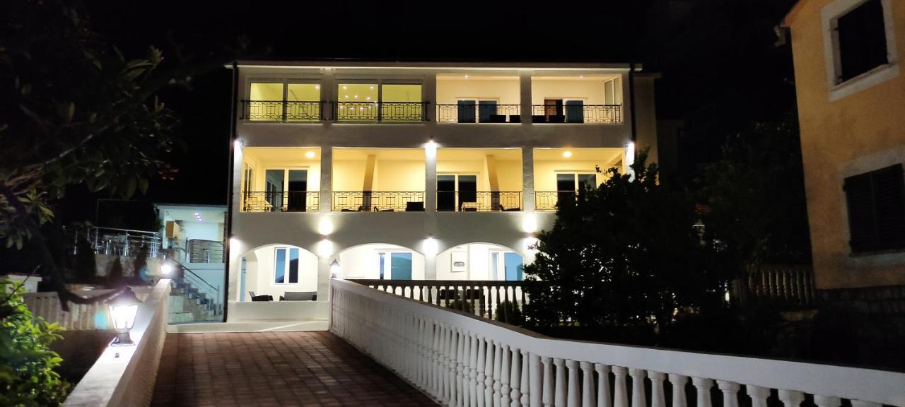 Zoran Apartments Sveti Stefan Ngoại thất bức ảnh